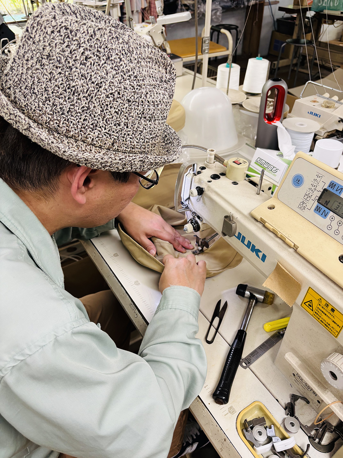 株式会社ヨシダの布帛帽子OEMにおける縫製工程